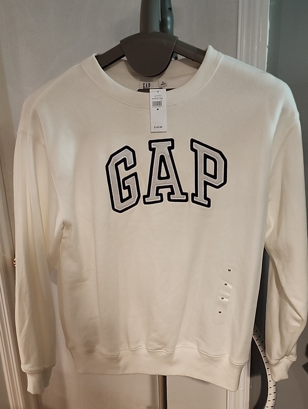 GAP Cream Crewneck Sweatshirt with Black Outline Logo